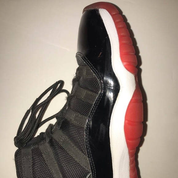 Jordan 11 Retro 2012 Playoffs Bred (GS) Size 4.5Y - Picture 7 of 16
